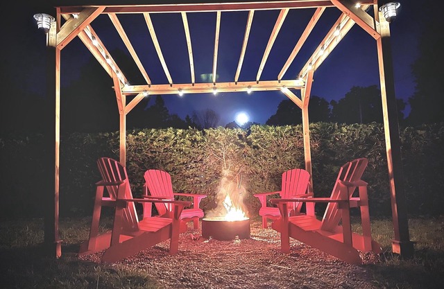 Cozy Sauble Beach Hideout | Walk to Beach & Park!