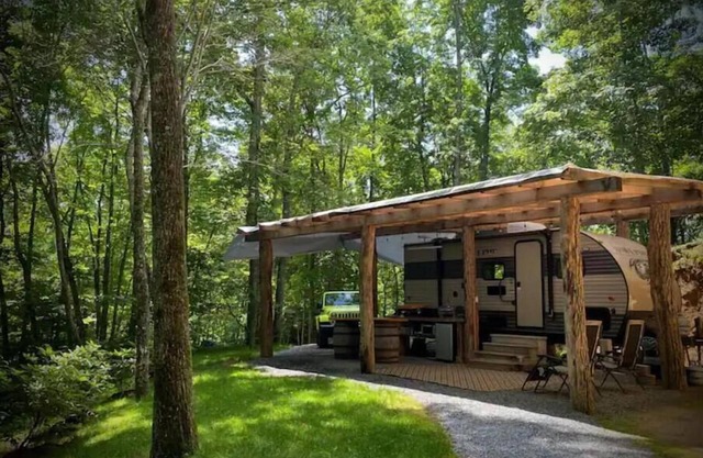 Cozy & Secluded Nantahala hideaway