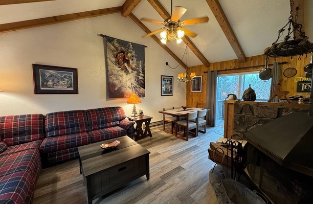 Cozy Ski Retreat Near Beech Mountain Resort