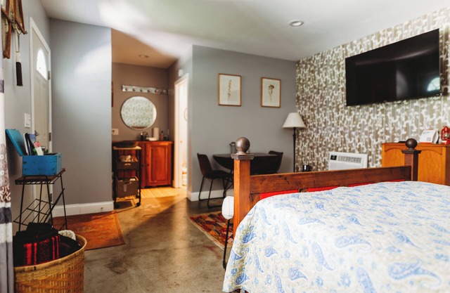 Cozy Stay by Lake MI & Dunes with Fire Pit