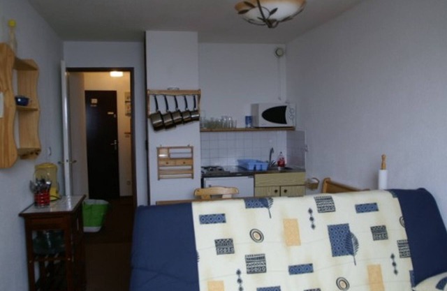 Cozy studio 300m from slopes with free parking
