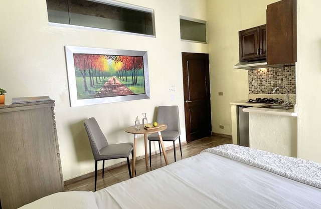 Cozy studio 6 minutes from the first Cathedral of the Americas