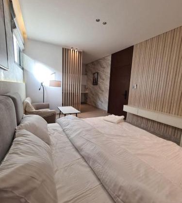 Cozy Studio Business & Leisure!