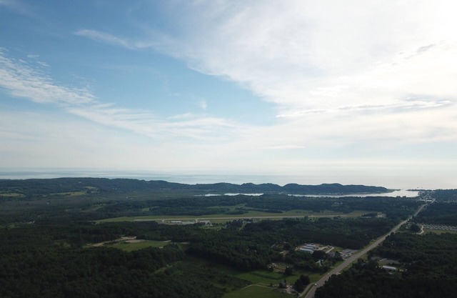 Cozy studio cabin close to Lake Michigan.