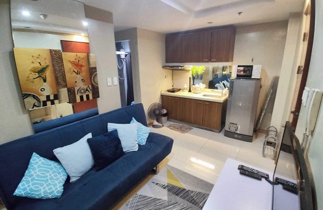 Cozy studio with AC and WiFi in welcoming Pasig