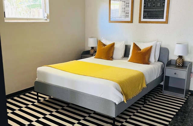 Cozy suite with separate entrance.