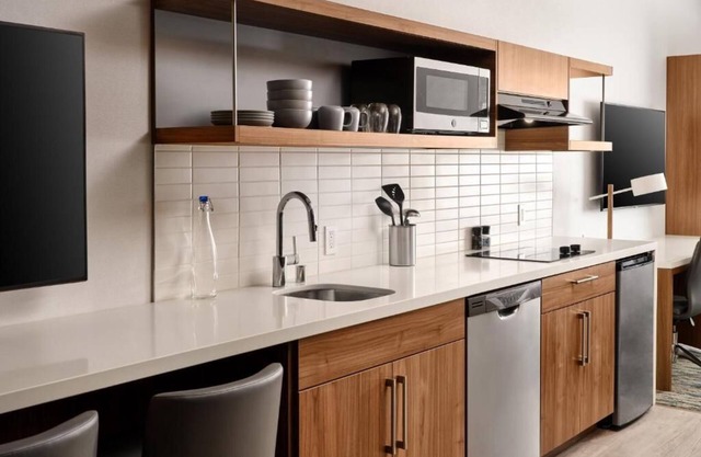 Cozy Suites steps to Disney - Stay with Us for a Magical Family Trip | 3 Units