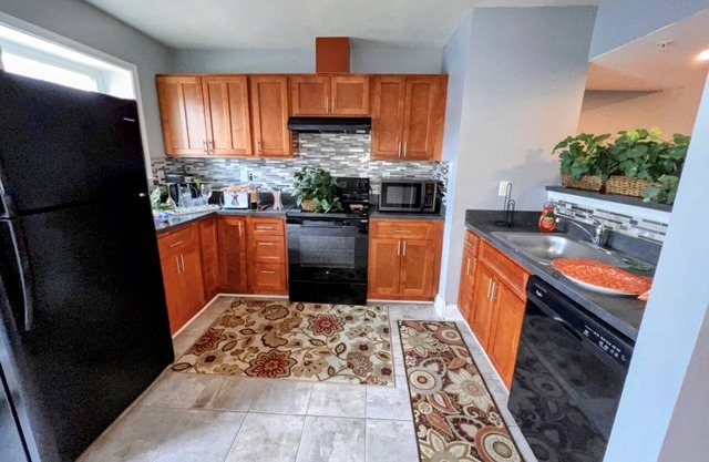 Cozy Townhouse near Baltimore Raven’s stadium, Horseshoe casino and Inner harbor