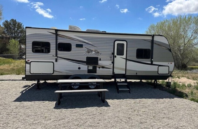 Cozy trailer in Apple Valley