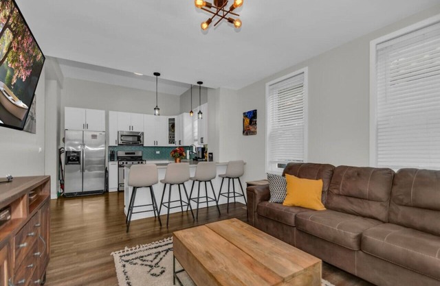 Cozy Train Vibes + Rare Parking x3