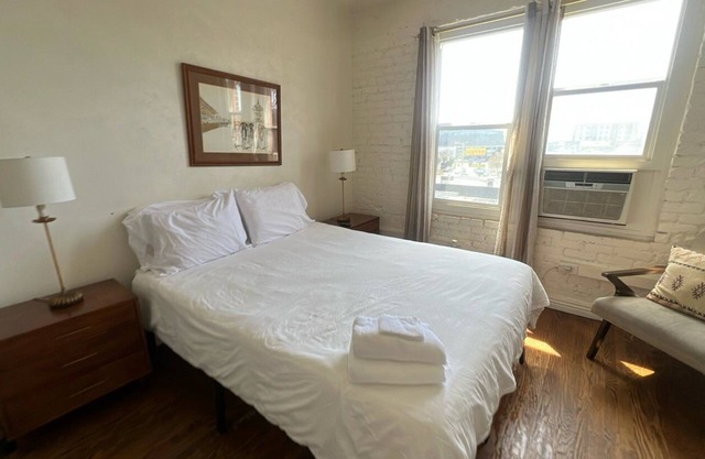 Cozy Vibes Studio in DTLA!