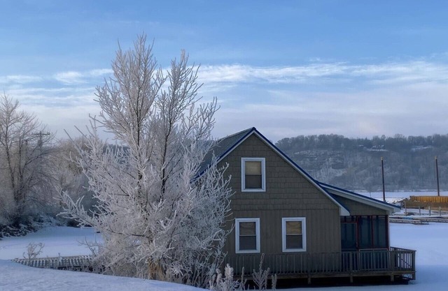 Cozy Warm Winter "Nantucket" Cottage Getaway