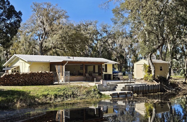Cozy water front getaway