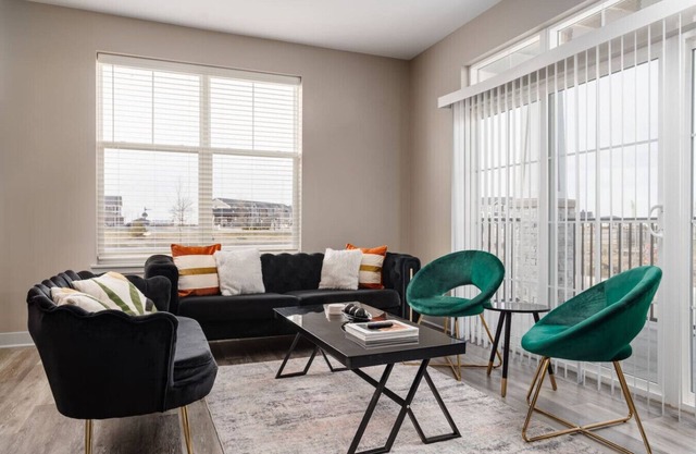 Cozy Whitestown 2BR Sunset Haven