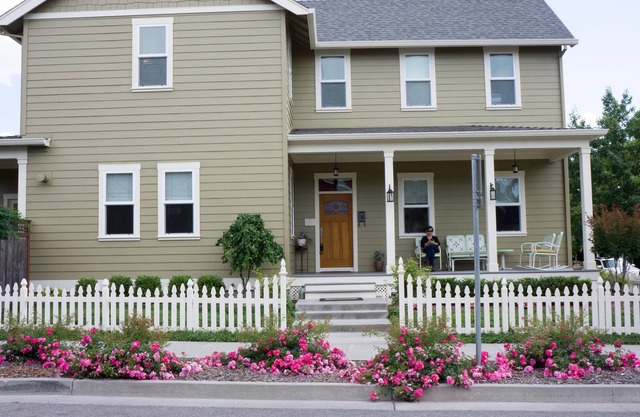 Craftsman Style 4 bedroom 3 bath House