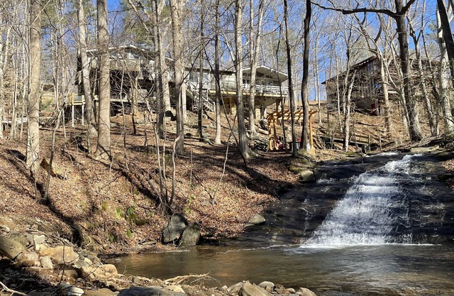 Creekside 2 BR overlooking waterfall and golf course