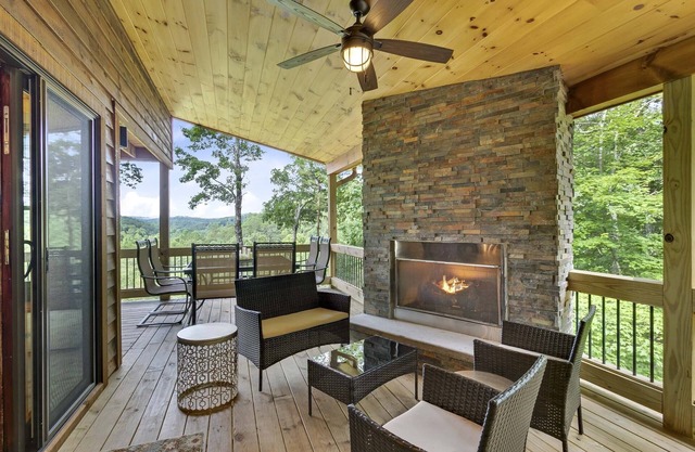 Creekside Cabin w/Hot Tub, Mtn Views & More!
