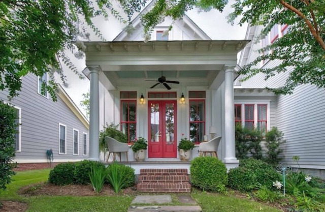 Crepe Myrtle Cottage Charming