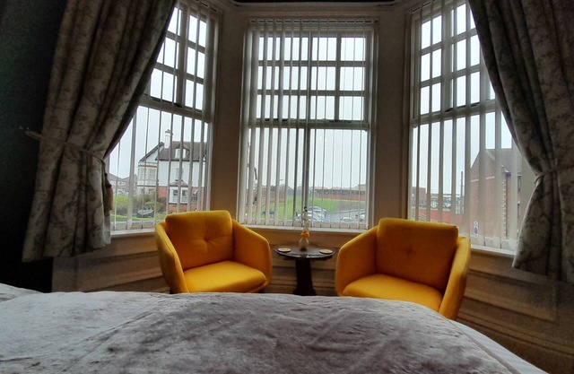 Crescent Lodge Guest House