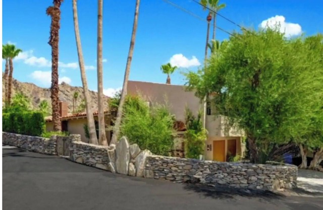 Crestview Heights in The Mesa