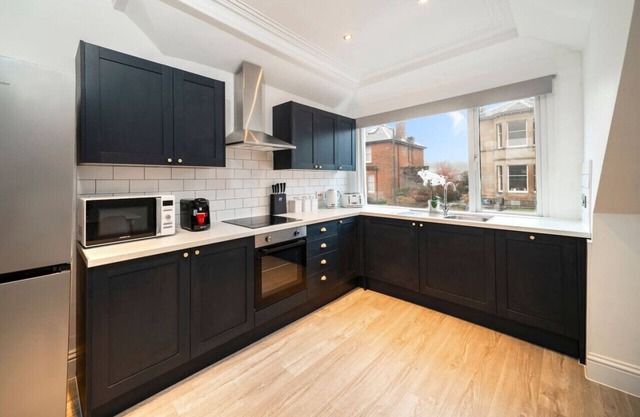 Cross Road Apartment