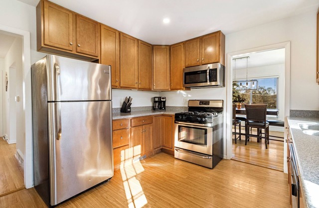 Crown Point - Pettibone St