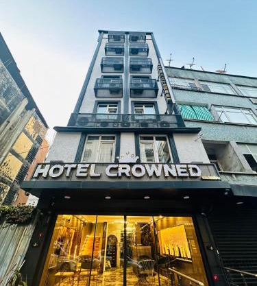Crowned Exclusive Hotel