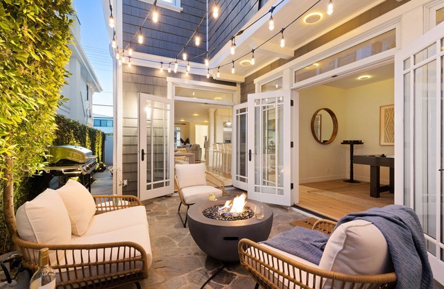 Crystal Cove by AvantStay | Gorgeous & Charming Newport Home!