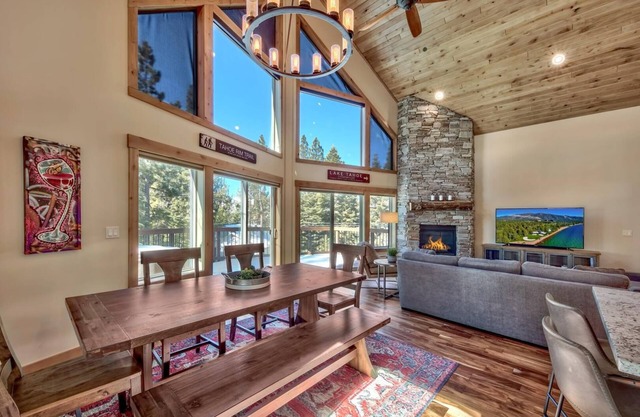 Crystal Crest: Mountain Views, Games, BBQ, 3BR