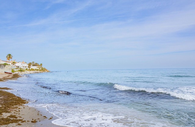 Cubo's Carib Playa Apartment in Marbella&Parking / close to beach / air conditioning / free wifi