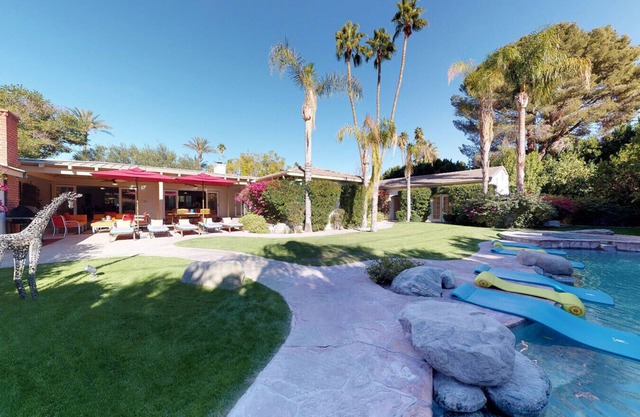 Cuckoo`s Nest In Movie Colony - Pool-Waterfall-Spa with views from the pool!