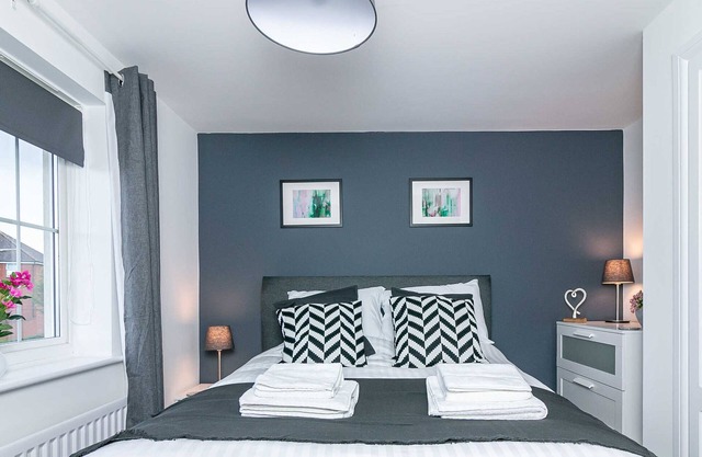 Cunningham Lodge - Modern Family Apartment