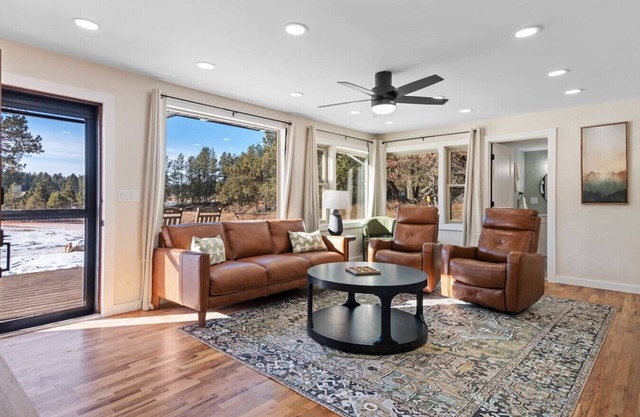 Custer Gem, , Spacious Cabin with Hot Tub and Games