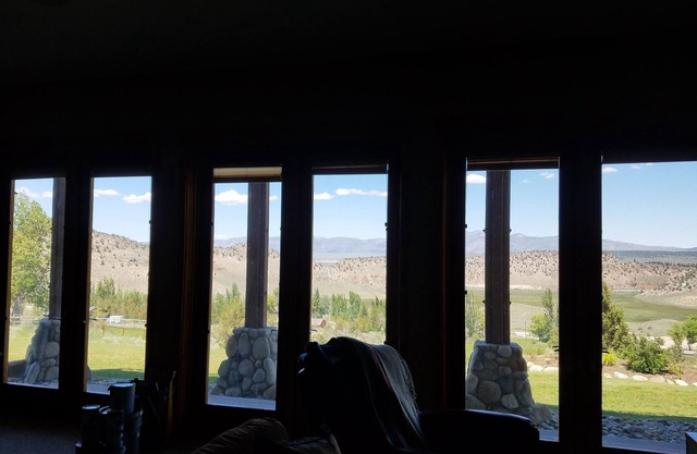 Custom Craftsman Log Home Eastern Sierra Mountain Abode near Mammoth Lakes