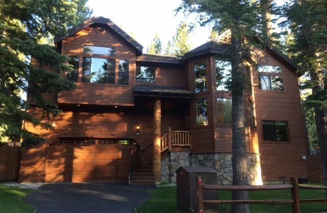 Custom Luxury Home With Hot Tub & Pool Table