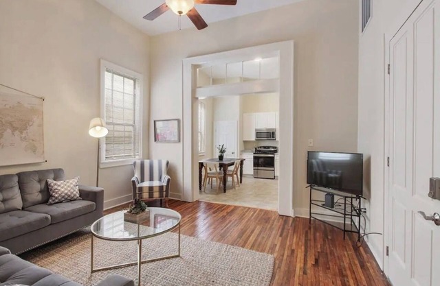 Cute 1bed 1bath steps from French Q, Bourbon St and Jazz venues