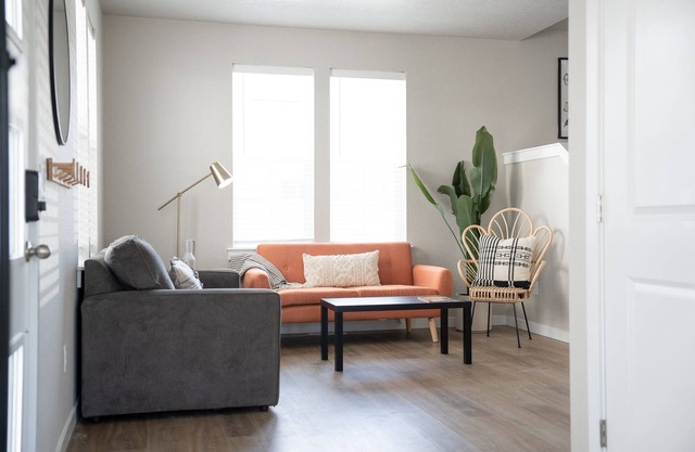 Cute 3 br/2.5 ba Newly-Built Townhome w/Amenities