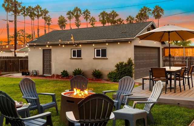 Cute Beach Home 3Min Walk to Ocean Big Yard PetsOK