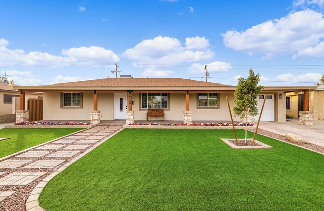 Cute Casa! 3 Bed/2 Bath/Game room- Sleeps 10!