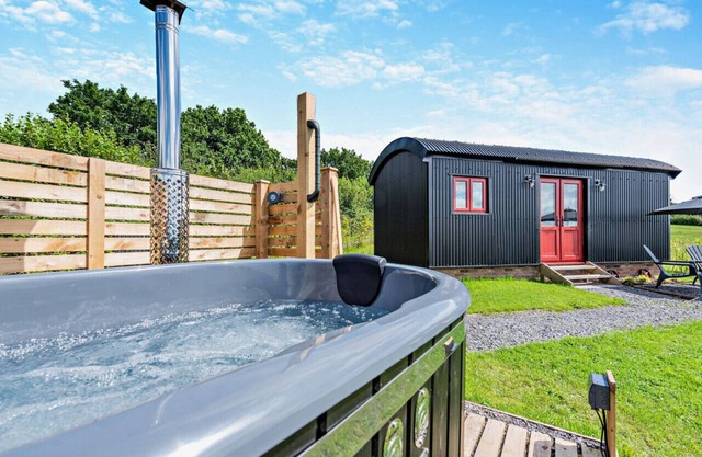 Cwt Coch - One Bedroom House, Sleeps 2