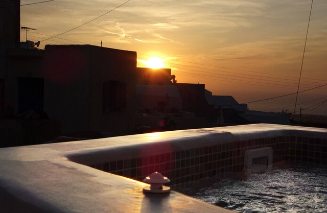 Cycladic House in Finikia Oia with jacuzzi