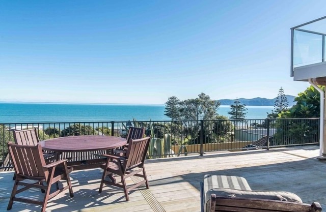 D&J's Coastal Secret- Massive Views