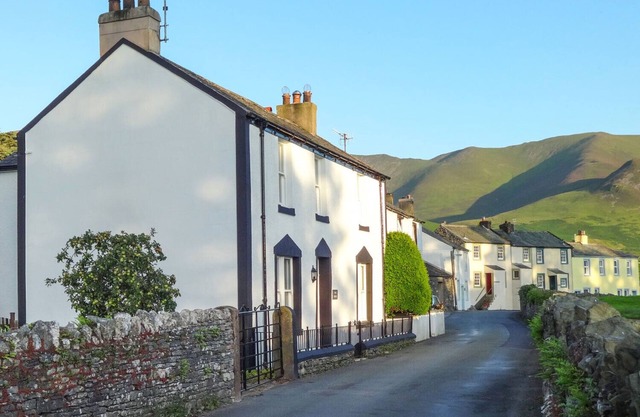DALE HOUSE, pet friendly, character holiday cottage in Lorton