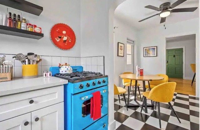 Darling Paso Cottage 2blks DT/2 King Bds/Firept/