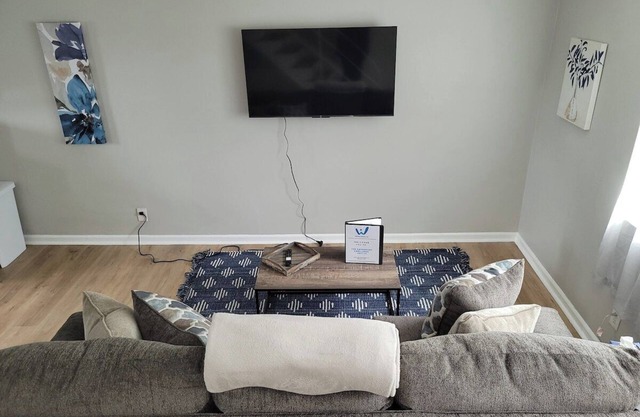 Davenport Dwellings 14-3Bd 2Bath in Midtown