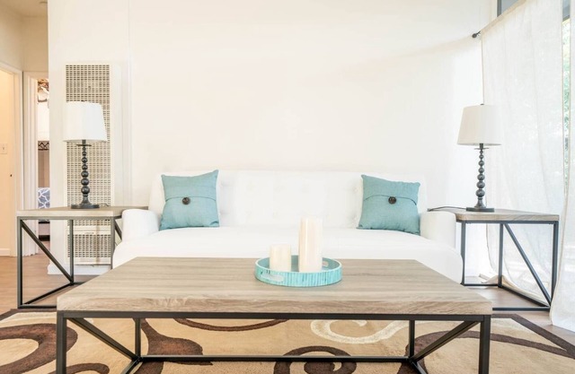 Davis Downtown Bungalow Downtown