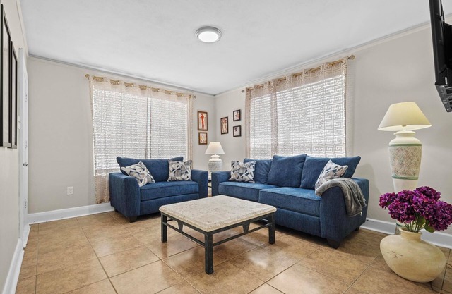 Davis Islands 1 Bedroom Grecian Island