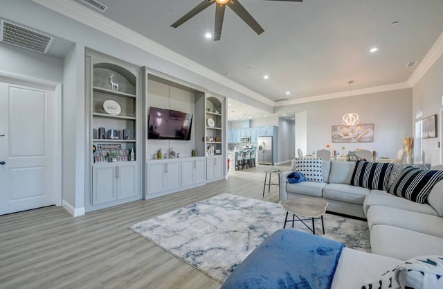 Day Trip to Yosemite: Spacious Home w/Fireplace