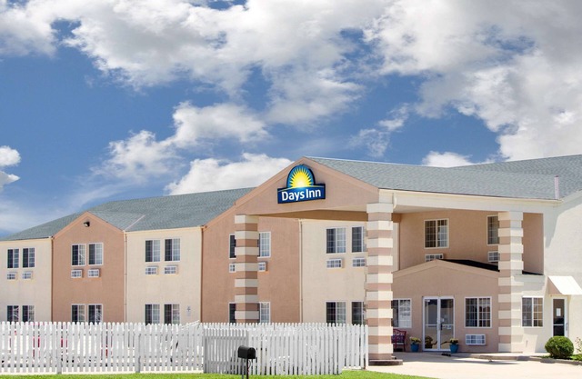 Days Inn by Wyndham Butler
