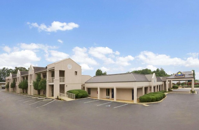 Days Inn by Wyndham Alexander City